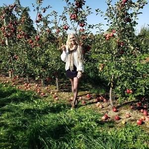 Meet your Posher, Courtney